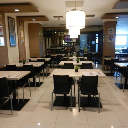 Karsa Utama Hotel Jakarta Kültér fotó