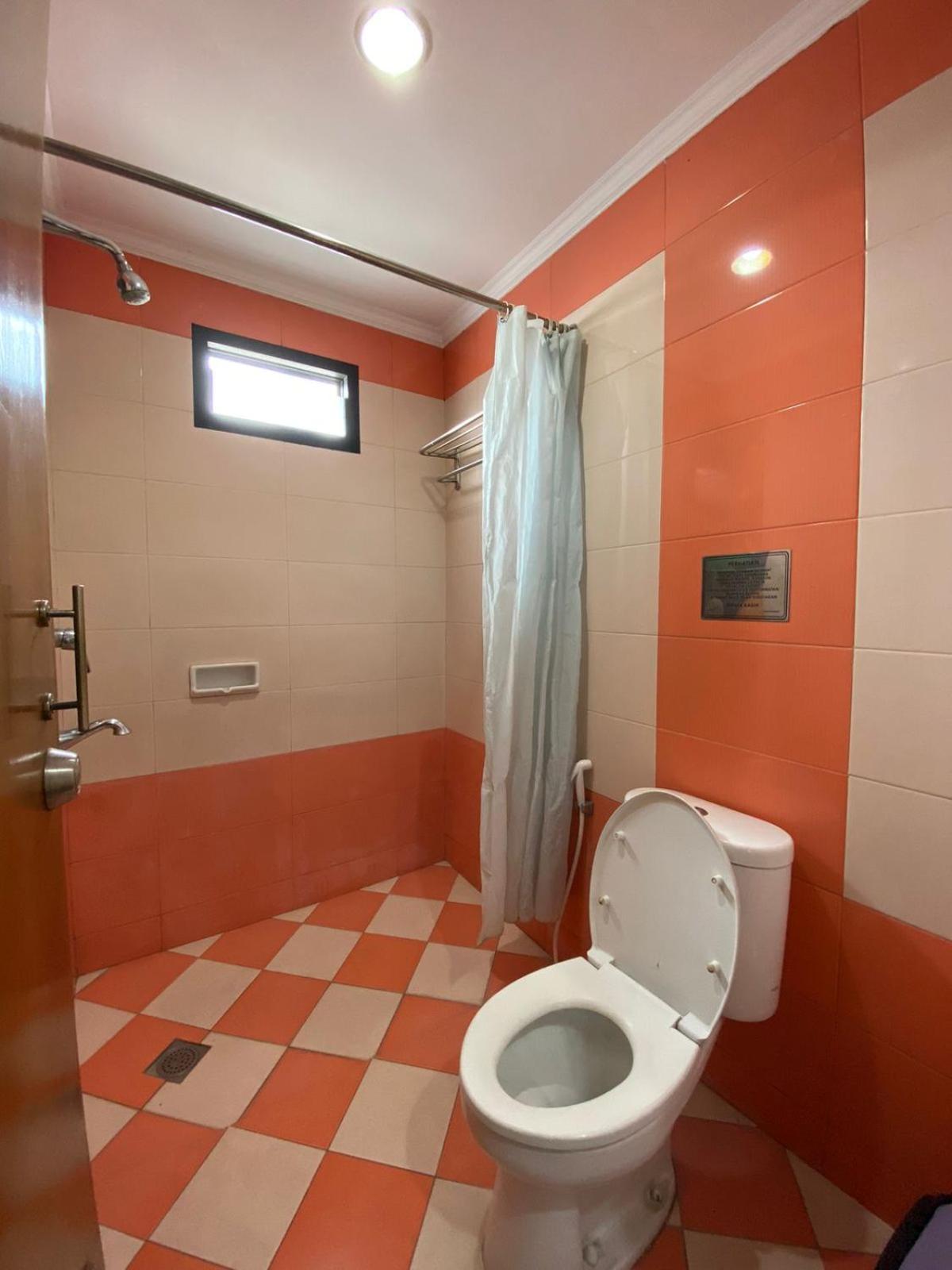 Karsa Utama Hotel Jakarta Kültér fotó